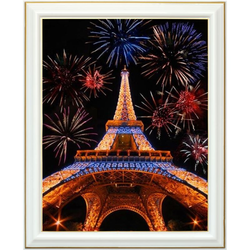 Broderie diamant - Tour Eiffel et feu d\'artifice