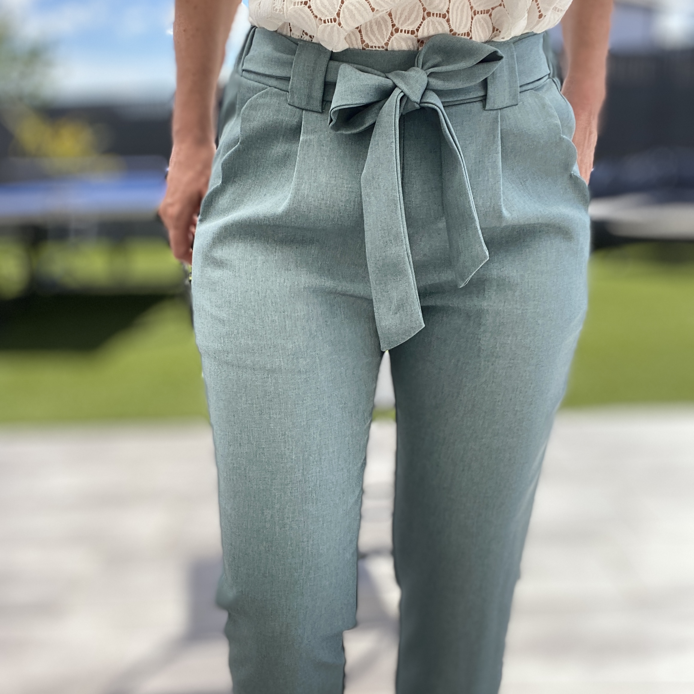 Pantalon de couleur turquoise BORA