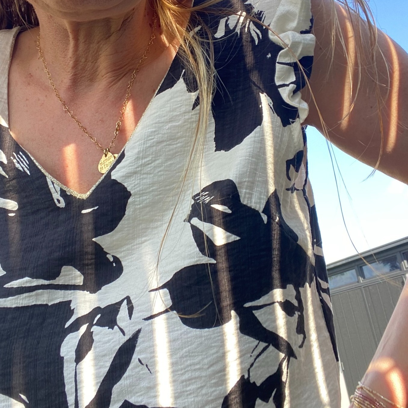 blouse sans manche noir et blanc