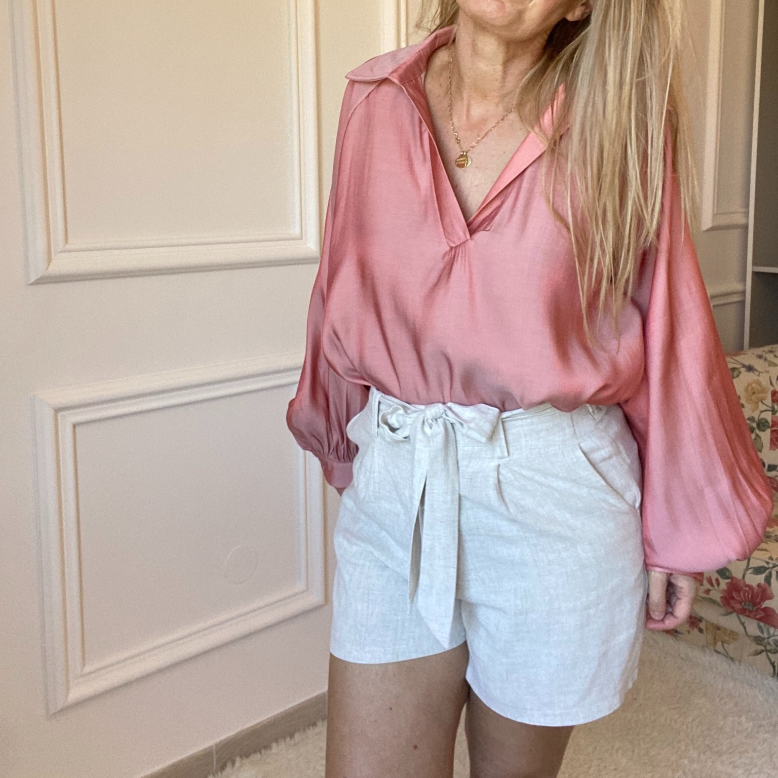 peacenlove beige lin short