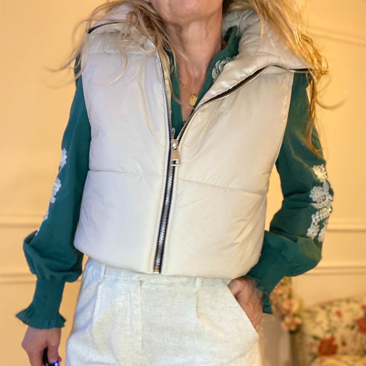 Doudoune sans manche beige carla giannini (1)