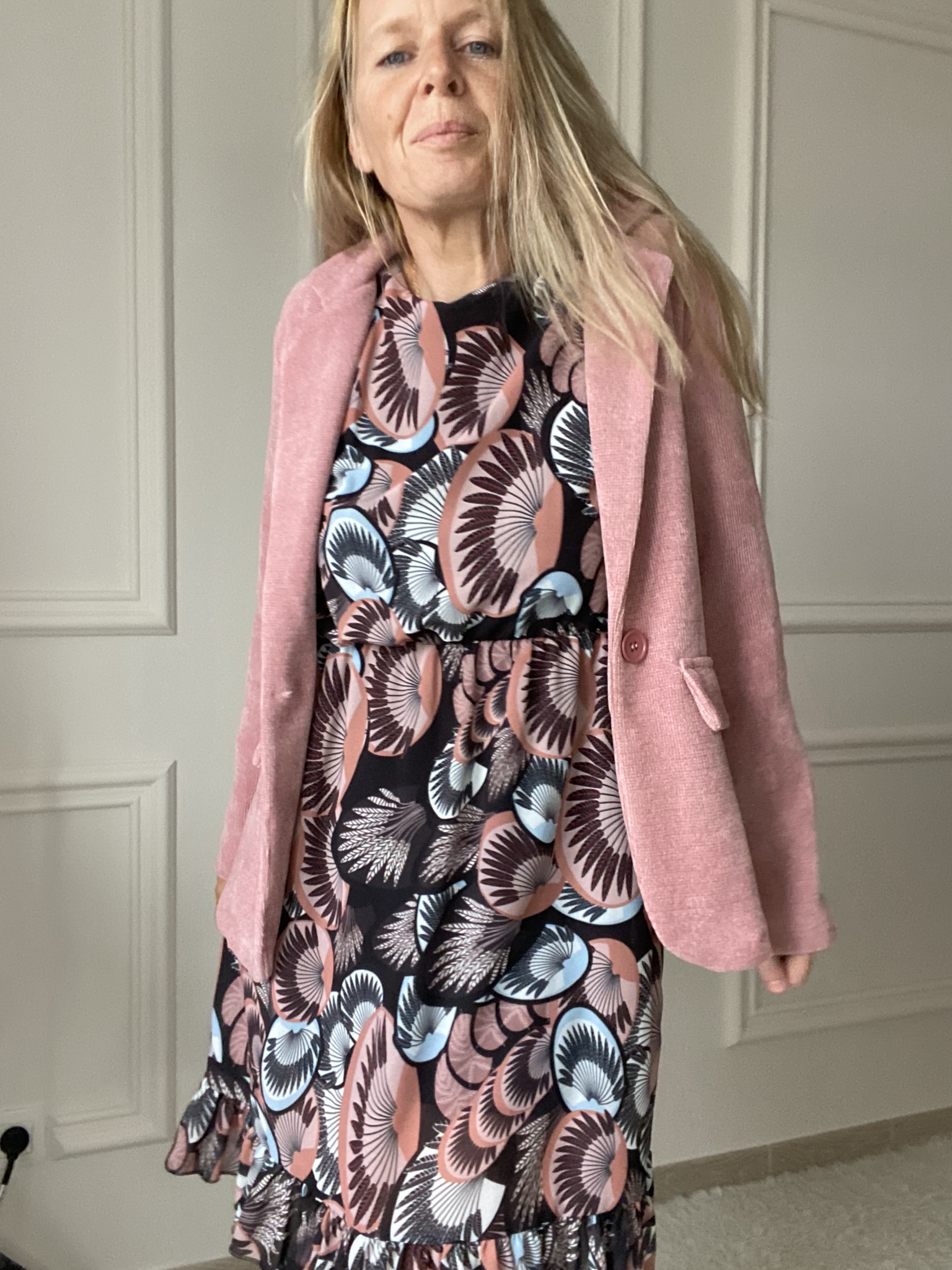 robe bleu manche longue volant décors feuille palmier (4)