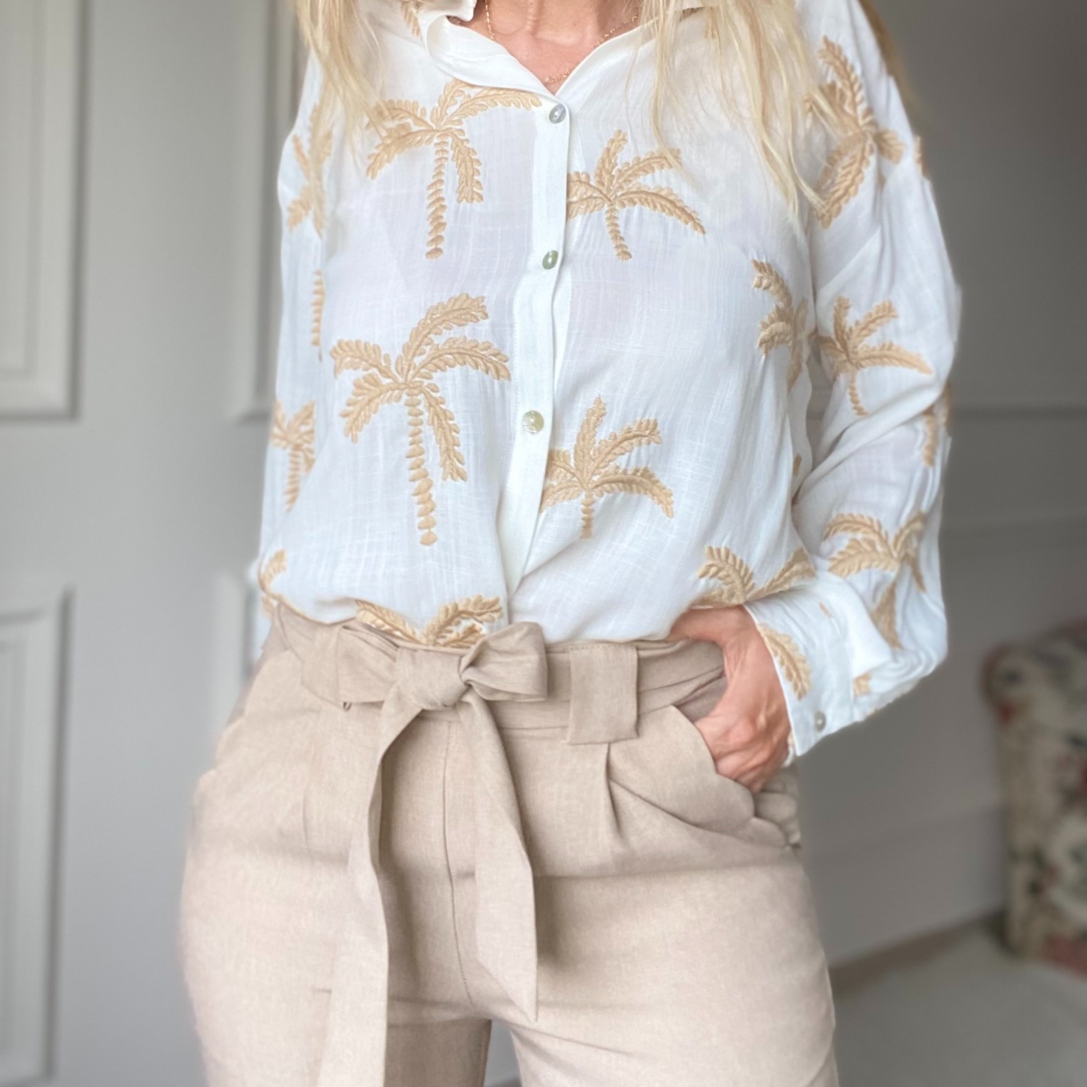 pantalon beige poche festonnee emma ella (6)