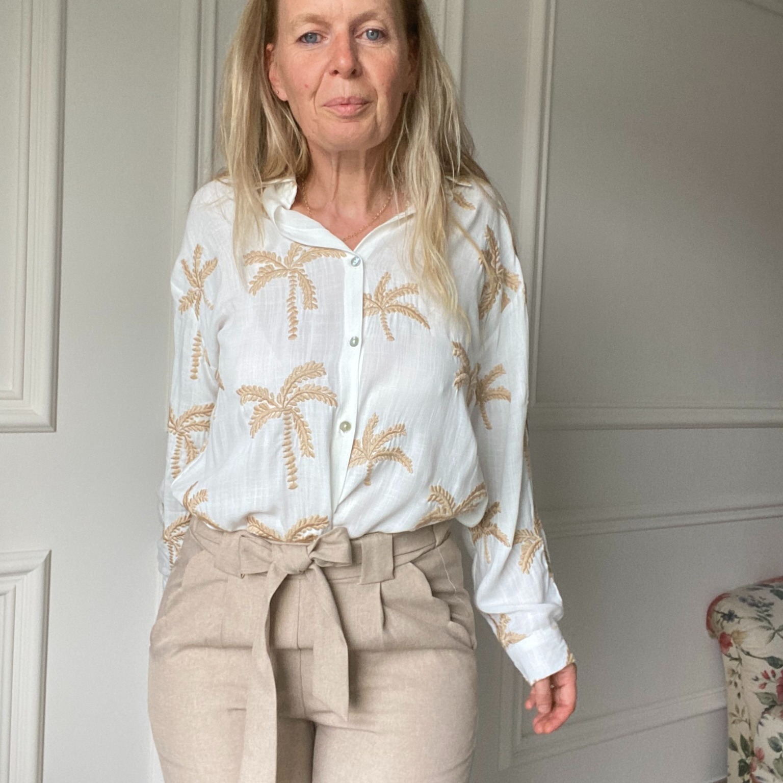 pantalon beige poche festonnee emma ella (9)