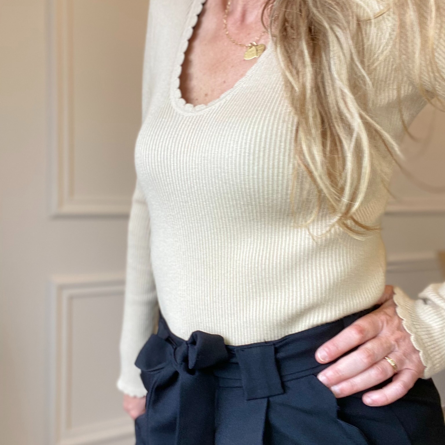PULL FIN BEIGE PEACENLOVE FESTONNE (4)
