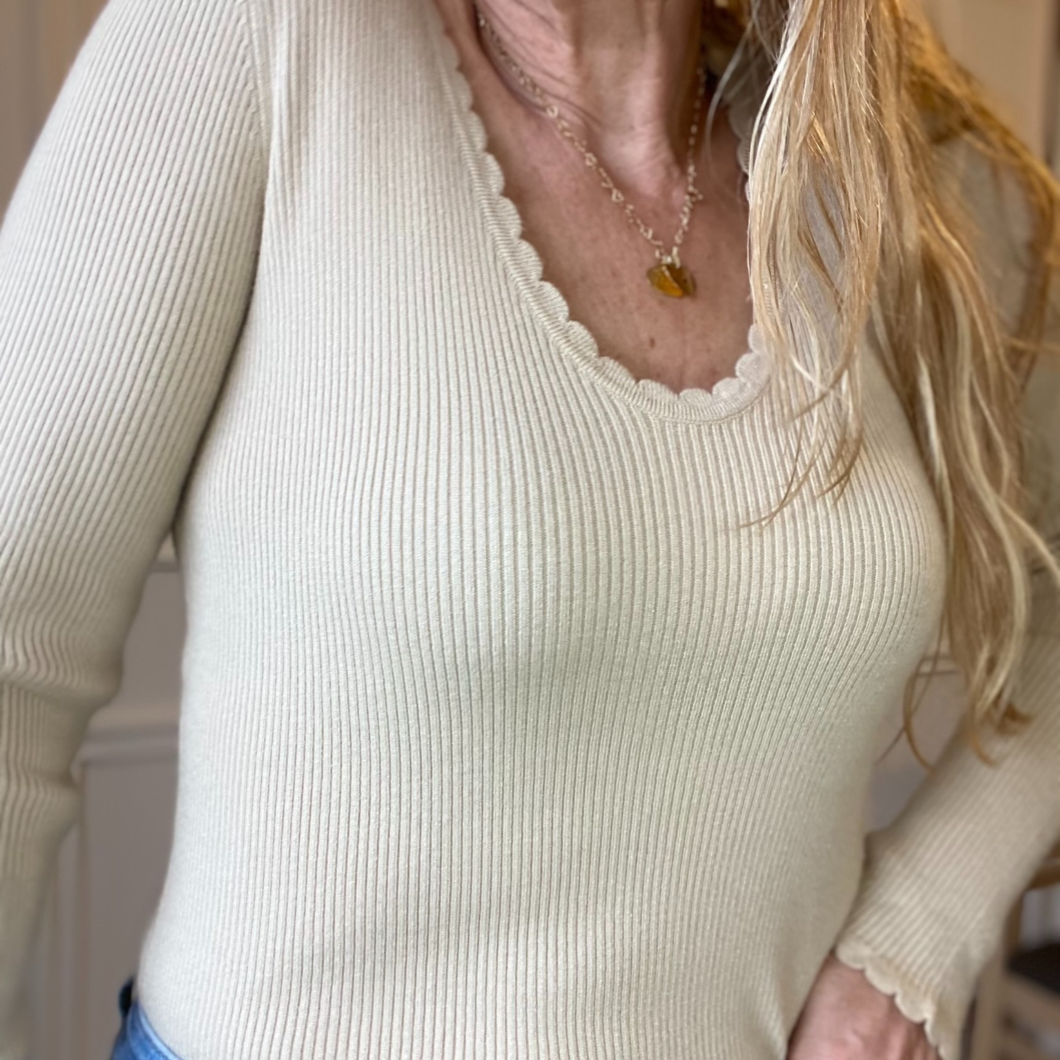 PULL FIN BEIGE PEACENLOVE FESTONNE (6) - Copie