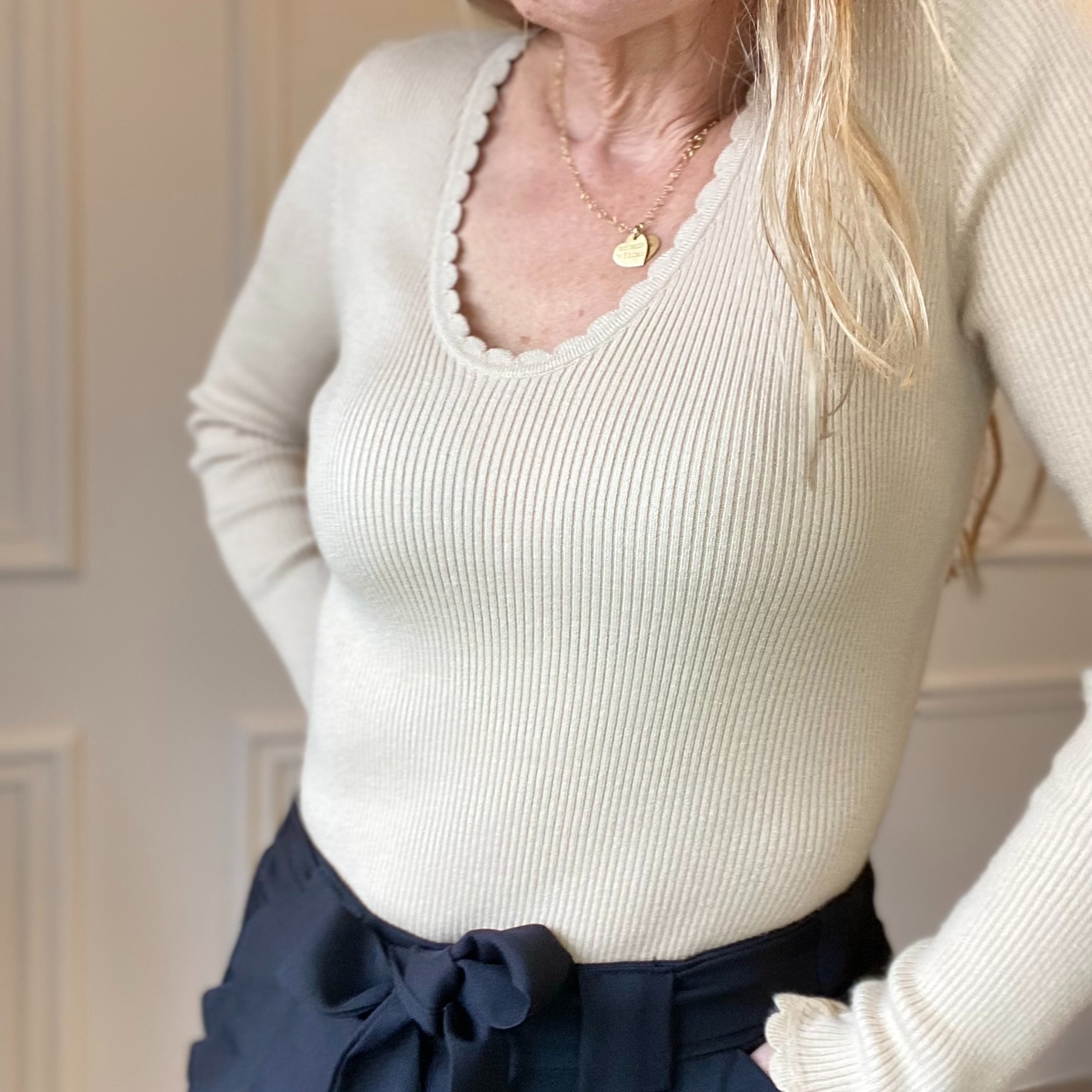 PULL FIN BEIGE PEACENLOVE FESTONNE (10)