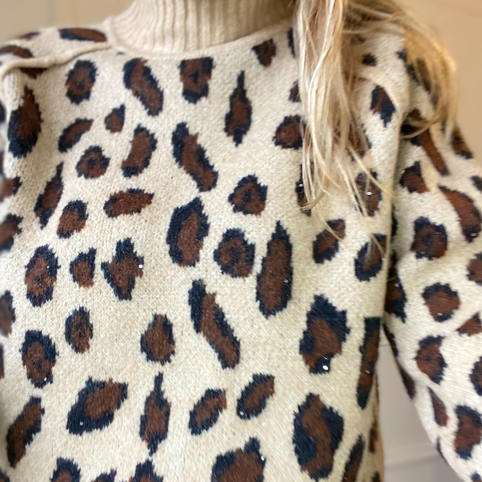 pull peace nlove leopard (12)