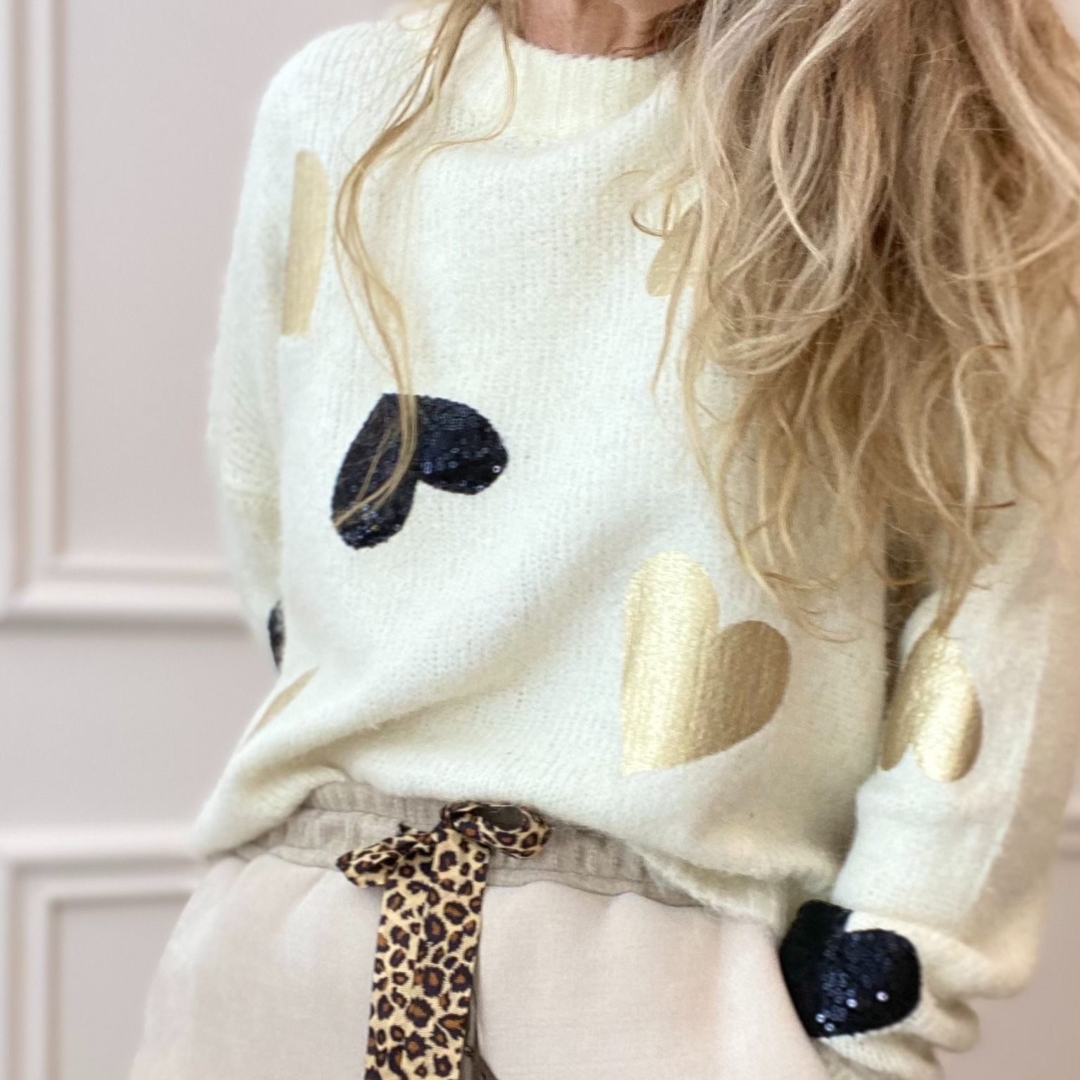 pull beige maille douce SARAH JOHN - VERSION M - coeur sequin et or (6)