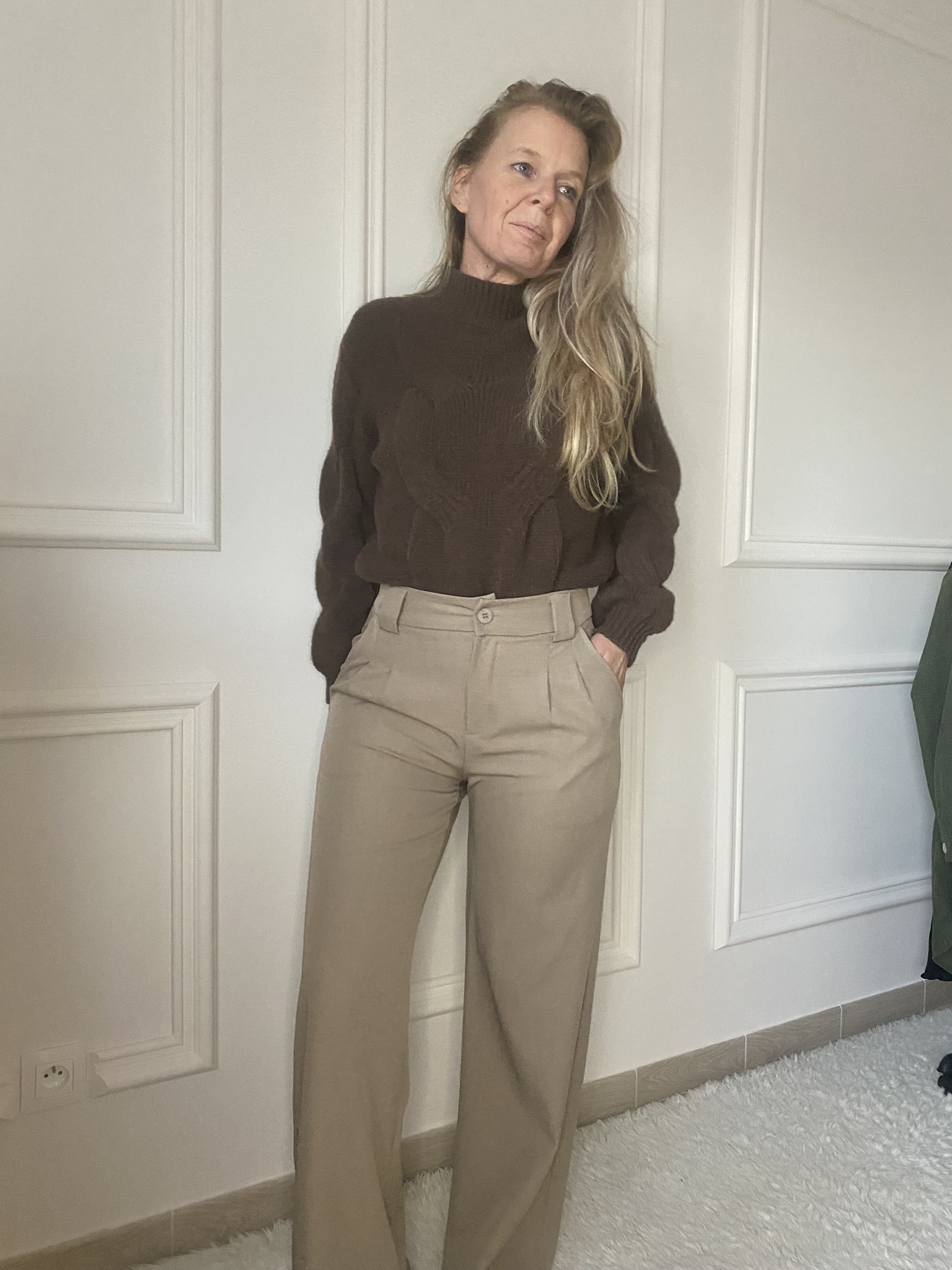 PANTALON TAUPE PEACENLOVE PINCE (4)