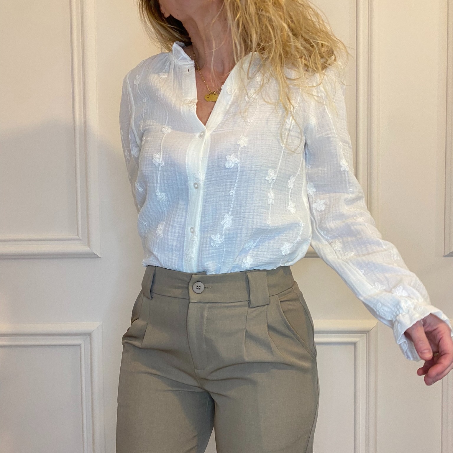 Chemise gazedecoton gaze de coton beige fleurs emma ella (4)