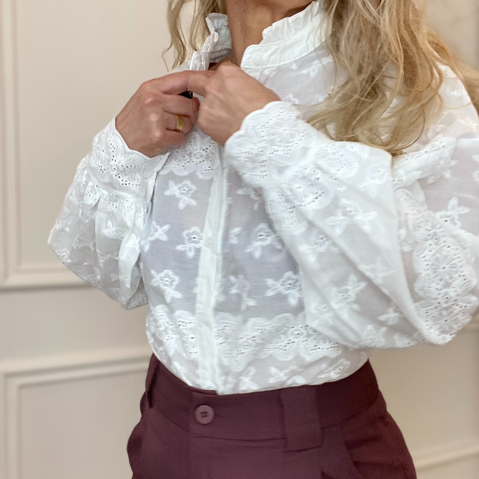 chemise en broderie anglaise blanche carla giannini (5)