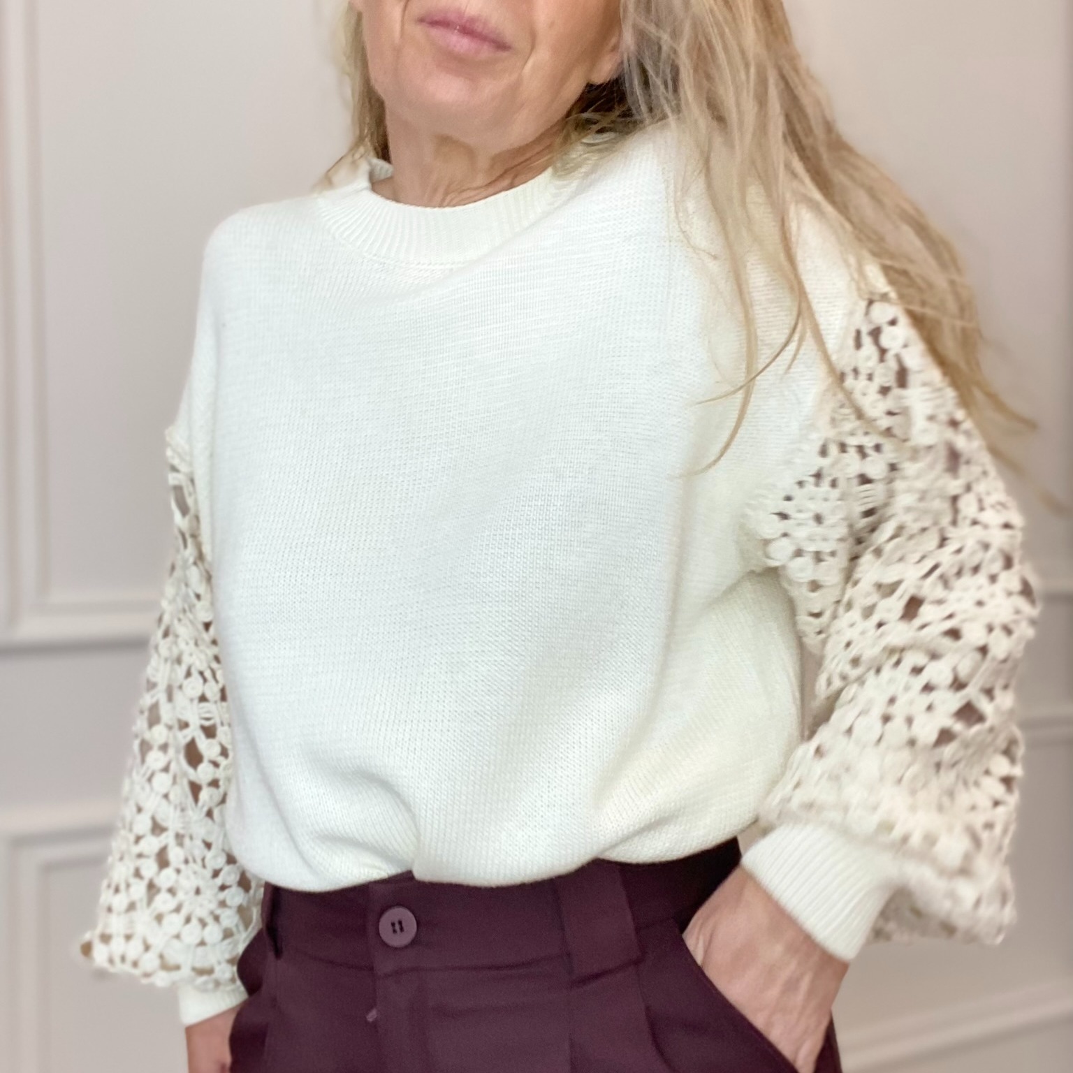 carla giannini pull manche broderie blanc (2)