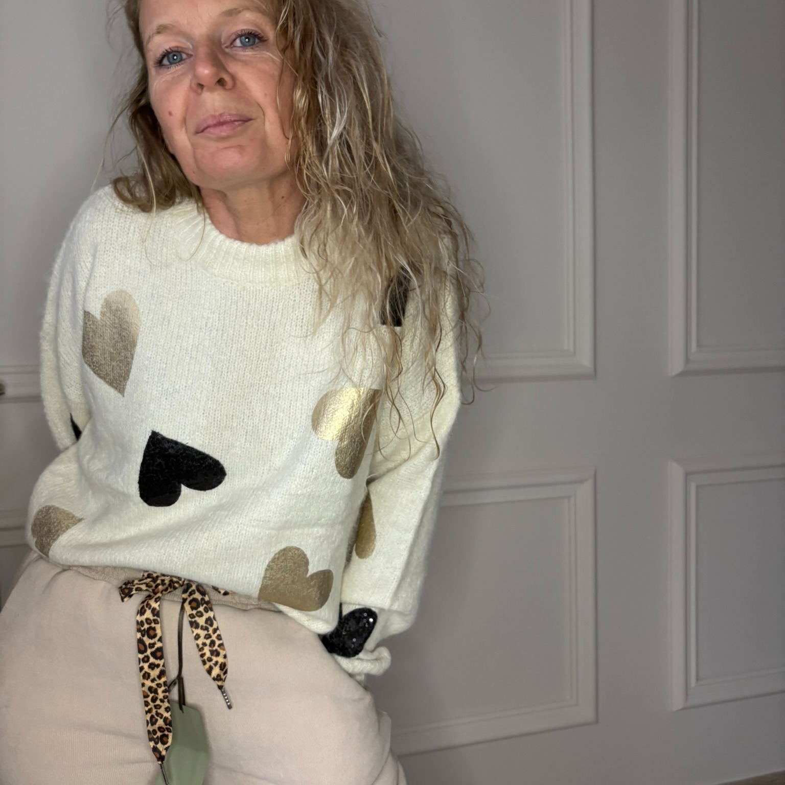 pull coeurs doré sequins noirs tout doux musymuse (5)