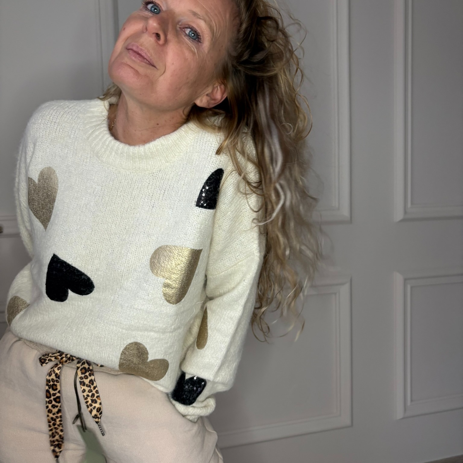 pull coeurs doré sequins noirs tout doux musymuse (6)
