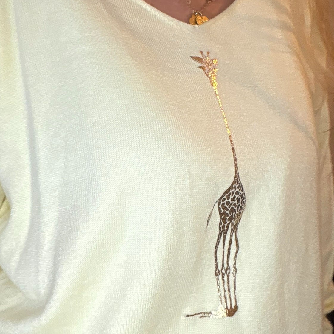 PULL JAUNE GIRAFE OR DORE CARLA GIANNINI (9)