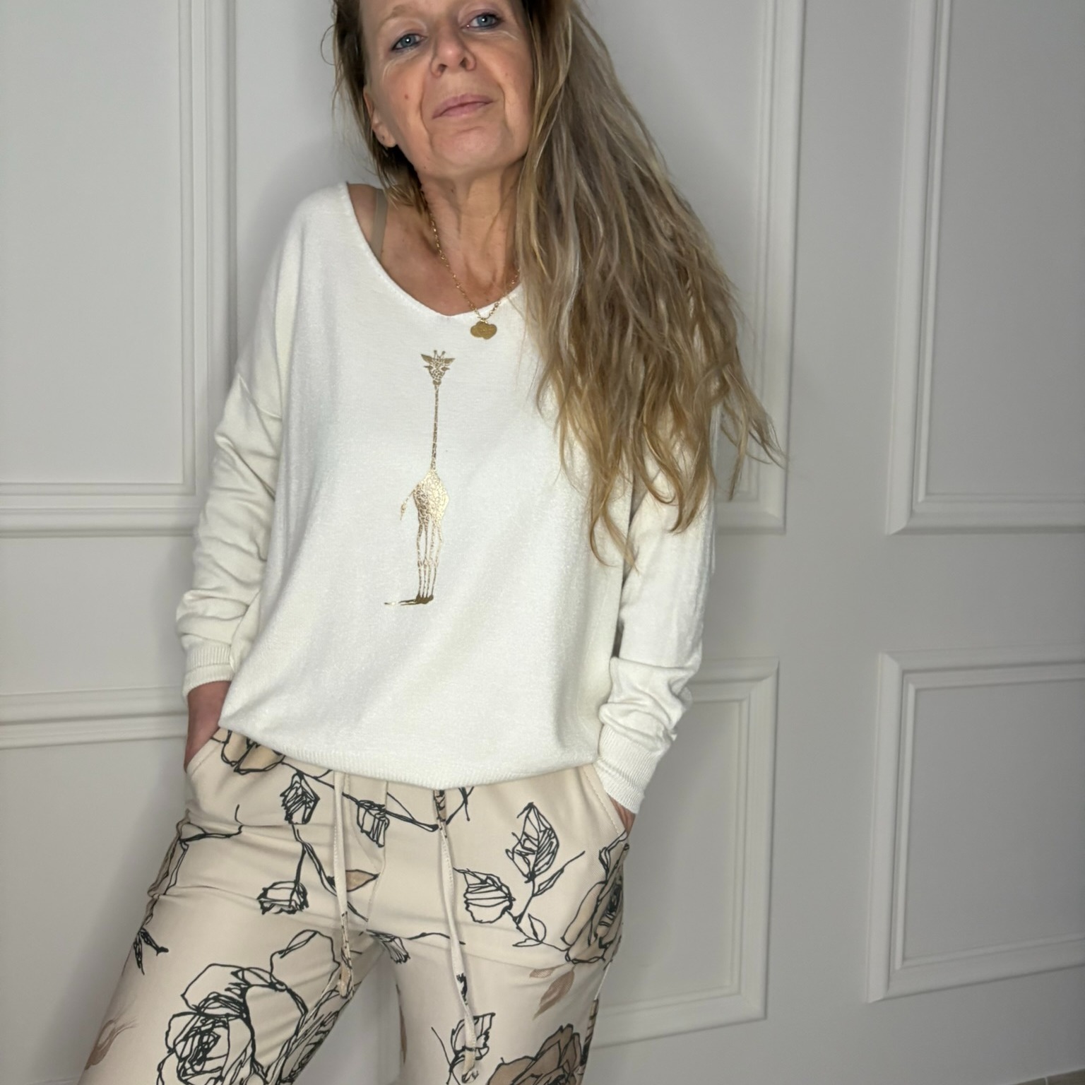 PULL ECRU GIRAFE OR DORE CARLA GIANNINI (1)