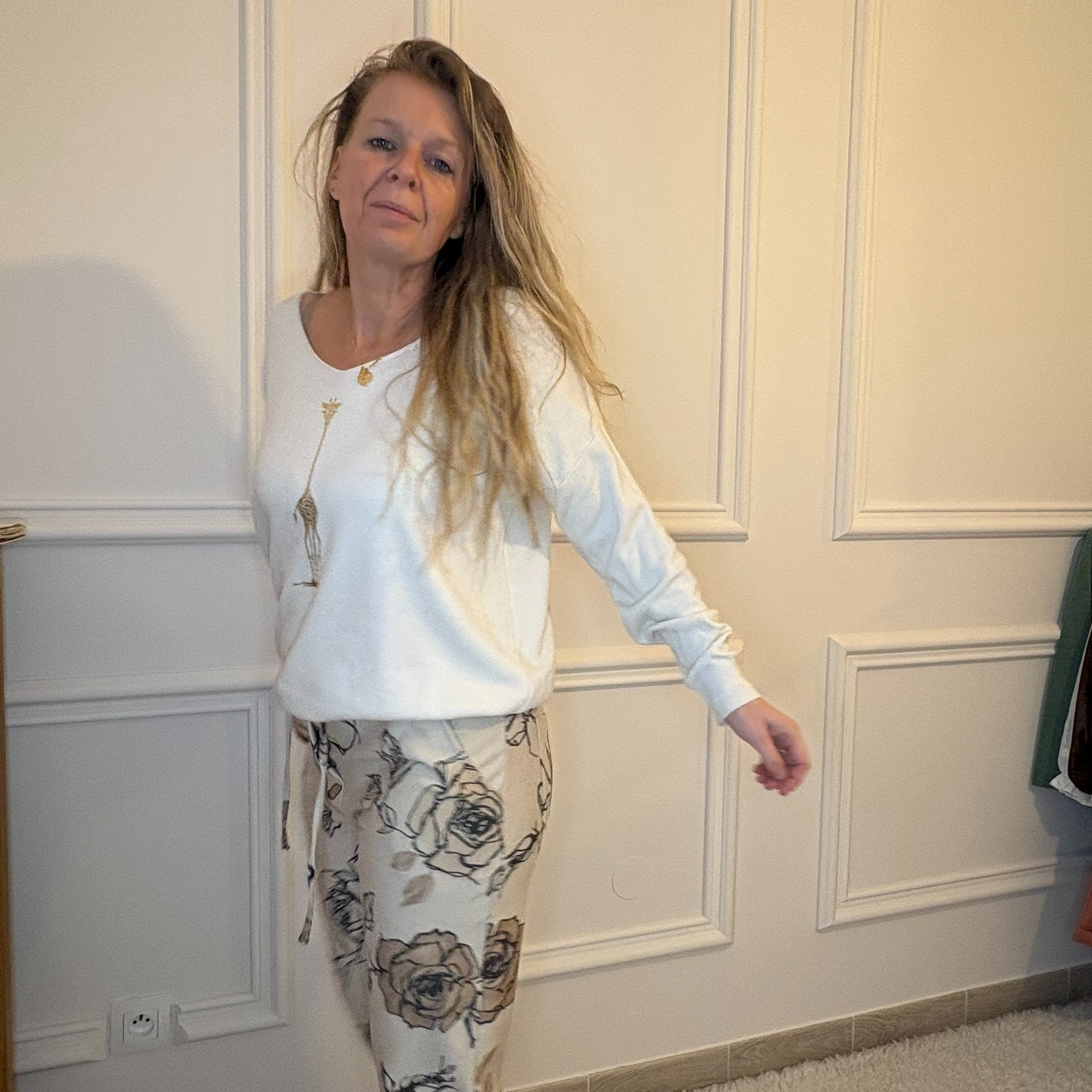 PULL ECRU GIRAFE OR DORE CARLA GIANNINI (6)
