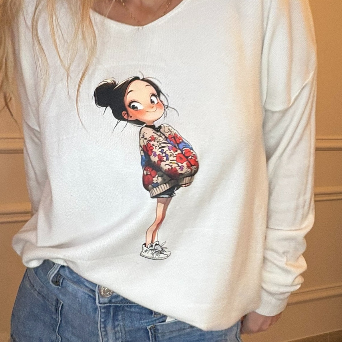PULL BLANC MOTIF PËRSONNAGE DESSIN ANIME CARLA GIANNINI (5)