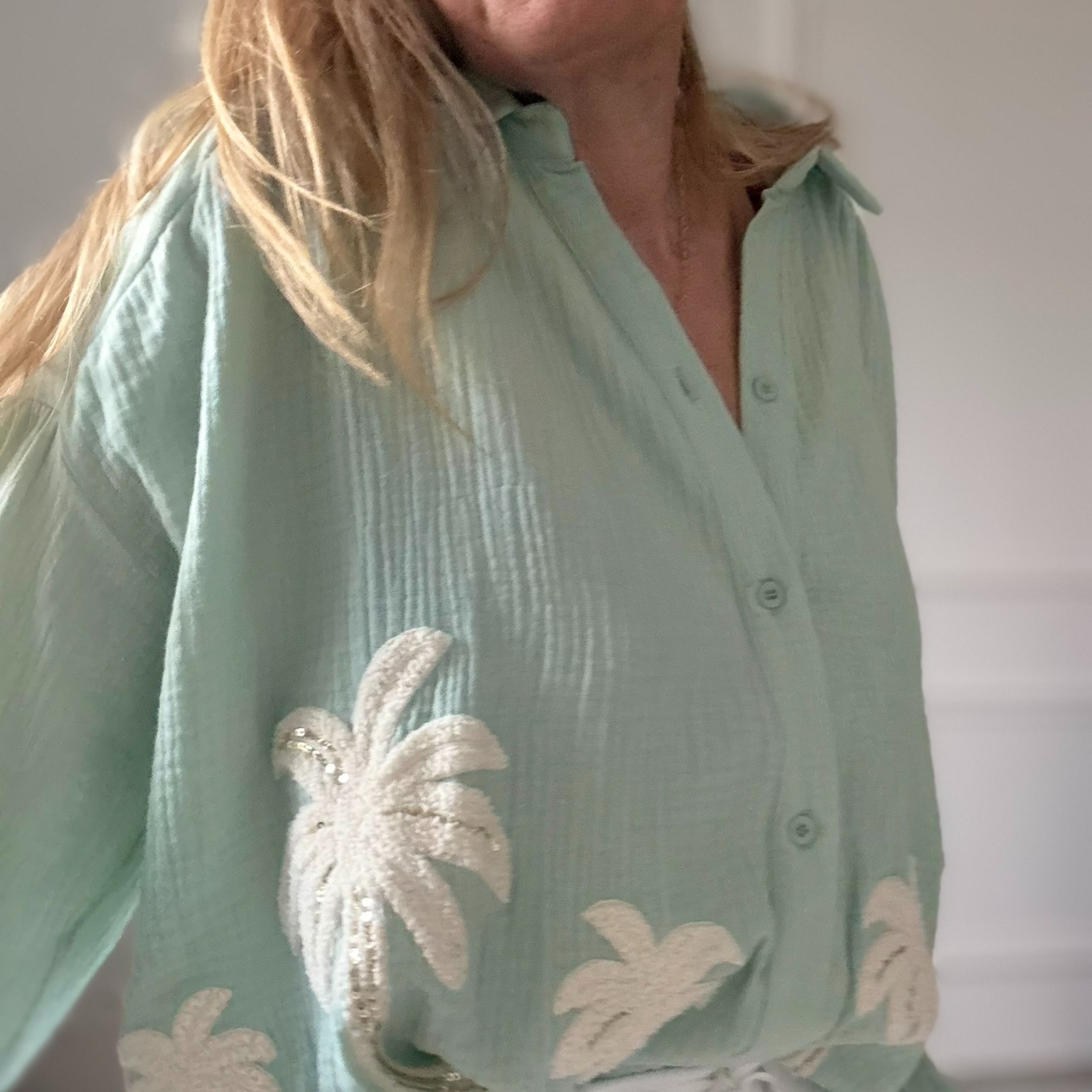SARAH JOHN - VERSION M - MUSY MUSE BAHAMAS - Chemise vert deau en gaze de coton (7)