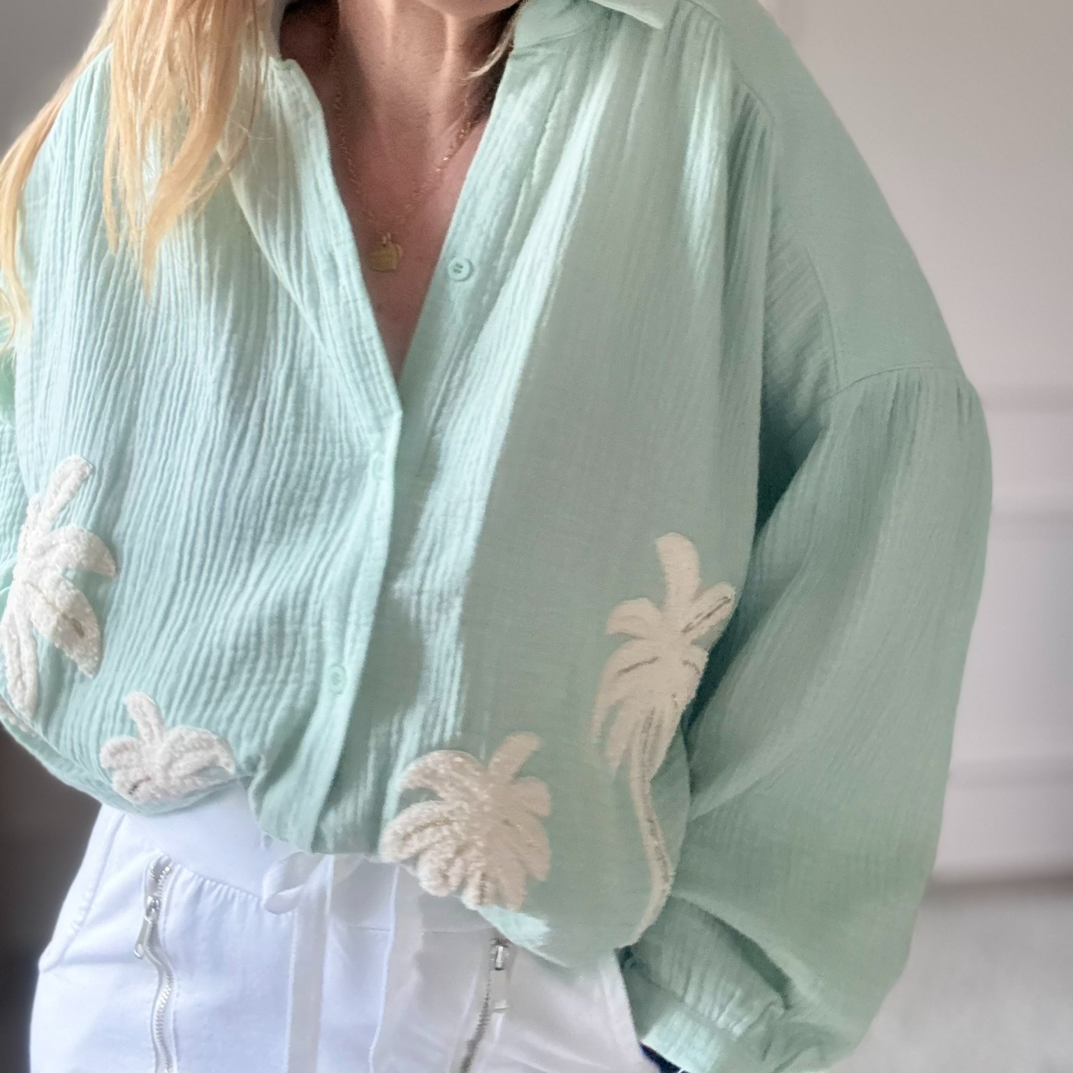 SARAH JOHN - VERSION M - MUSY MUSE BAHAMAS - Chemise vert deau en gaze de coton (8)