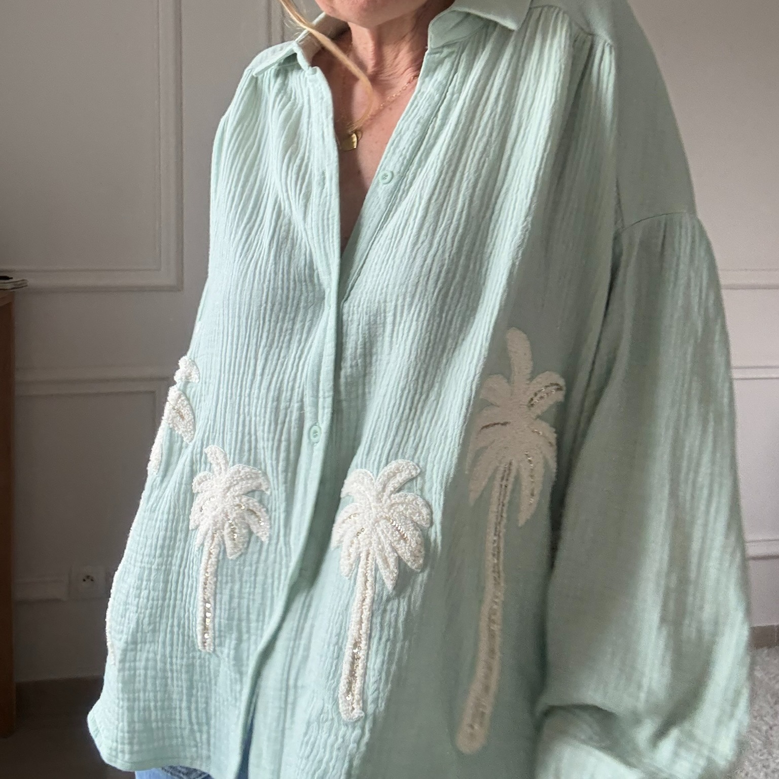 SARAH JOHN - VERSION M - MUSY MUSE BAHAMAS - Chemise vert deau en gaze de coton (13)