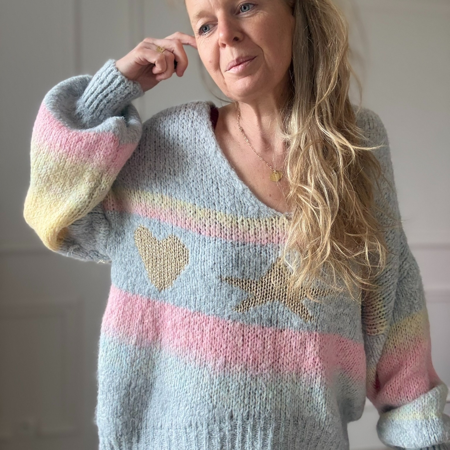 PULL DOUX CARLA GIANNINI PASTEL GRIS ETOILE STAR (8)