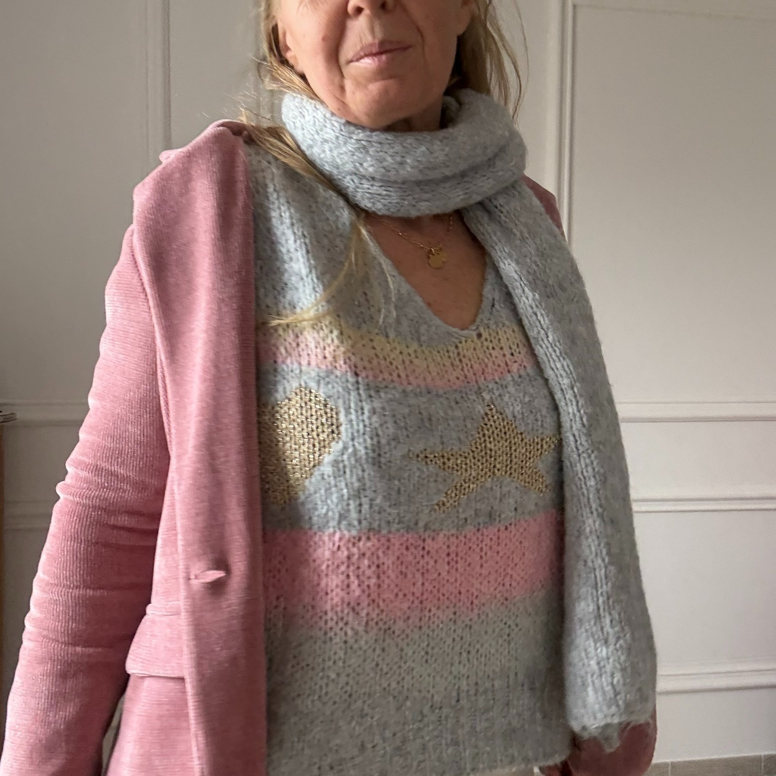 PULL DOUX CARLA GIANNINI PASTEL GRIS ETOILE STAR (11)