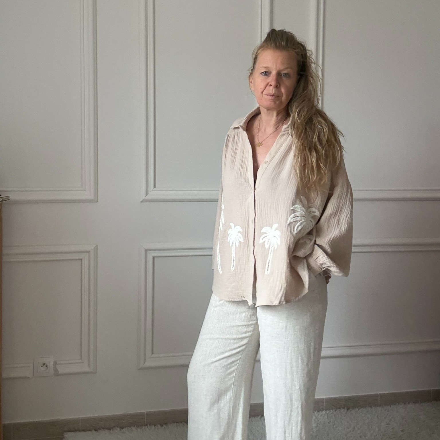 SARAH JOHN - VERSION M - MUSY MUSE BAHAMAS - Chemise beige en gaze de coton (4)