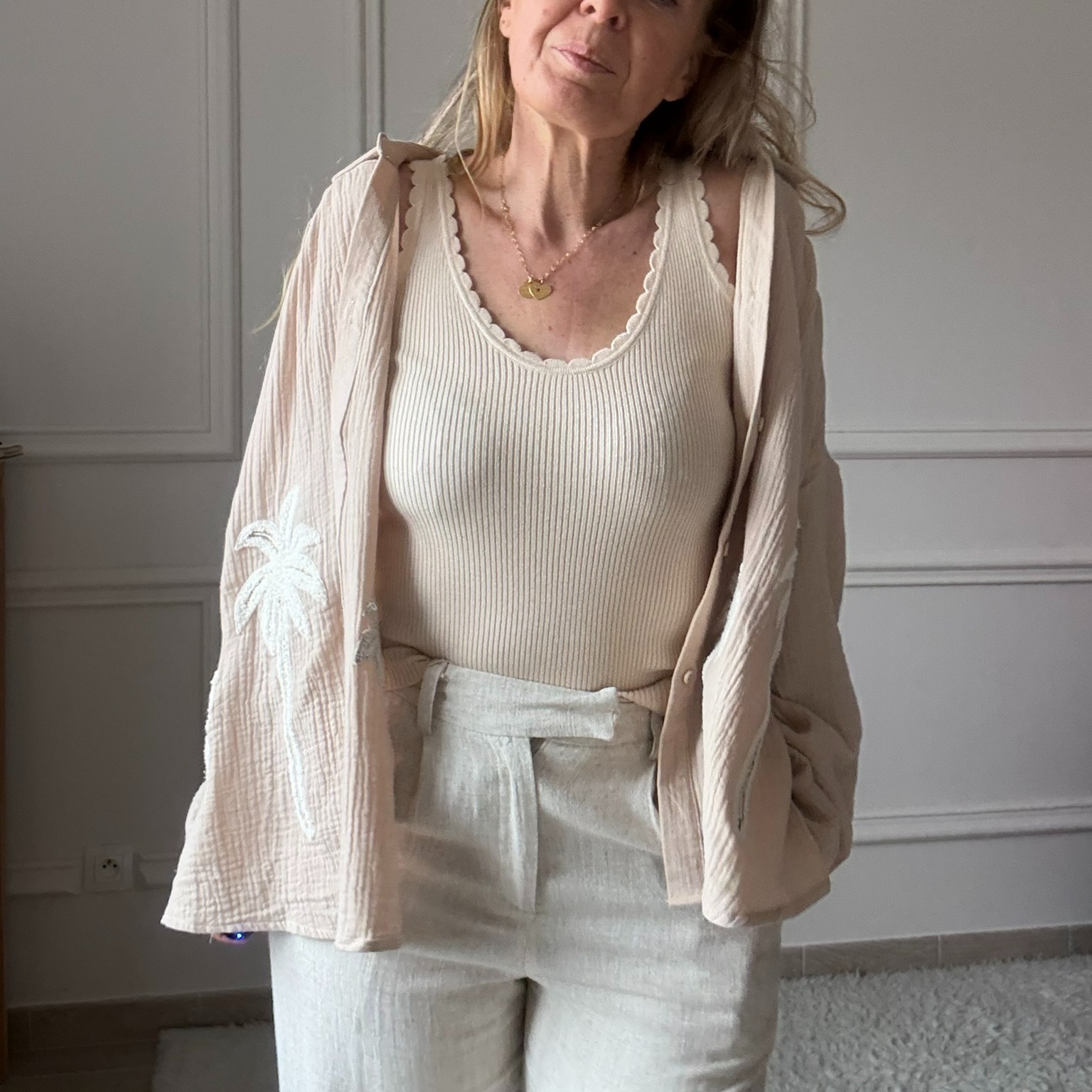 SARAH JOHN - VERSION M - MUSY MUSE BAHAMAS - Chemise beige en gaze de coton (18)