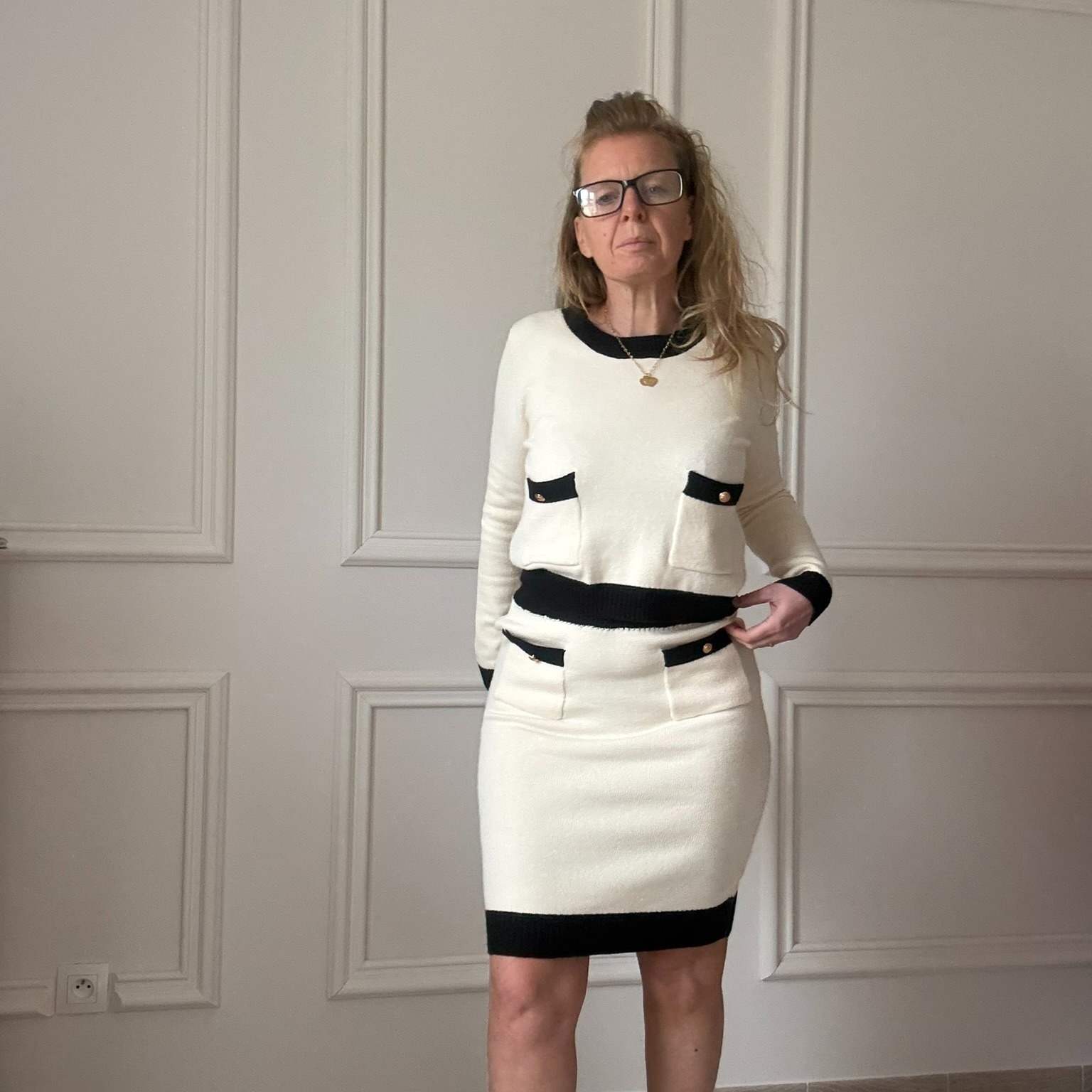 EXQUISSS PARIS - Ensemble pull et jupe noirbeige MILAN (14)