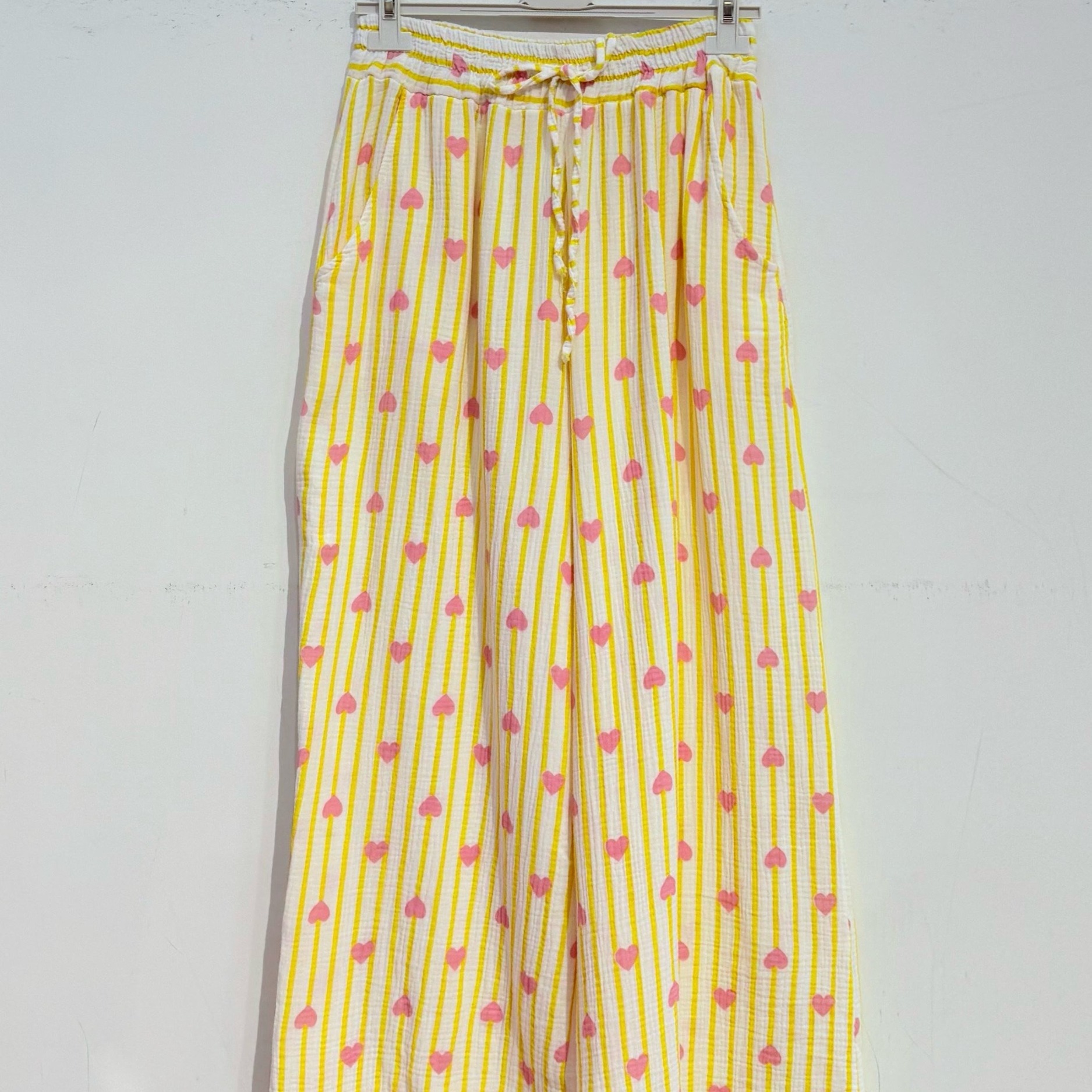 pantalon rayures jaunes coeurs roses gaze de coton noéline