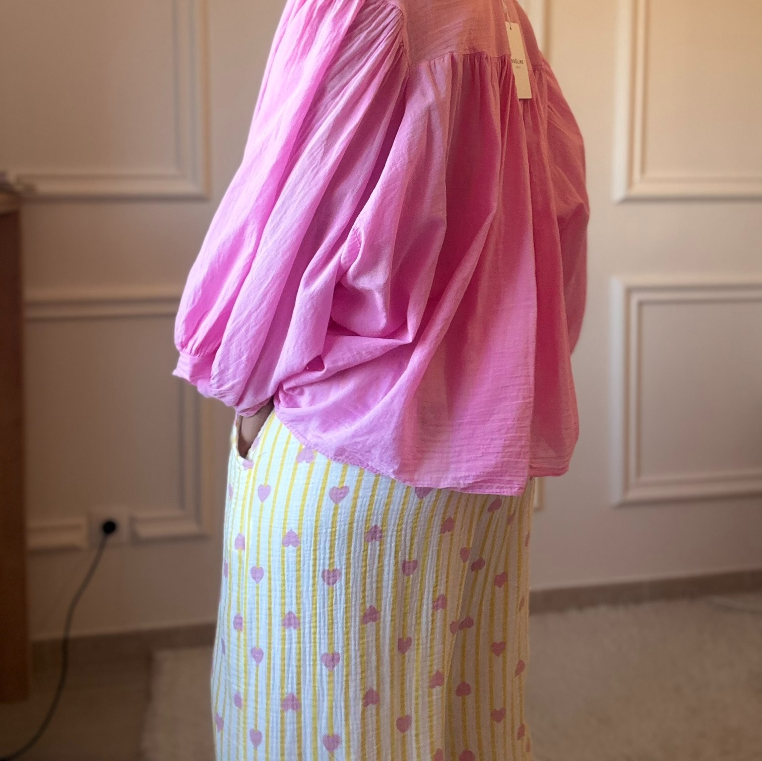 PANTALON ROSE ET JAUNE NOELINE EN GAZE DE COTON  (1)
