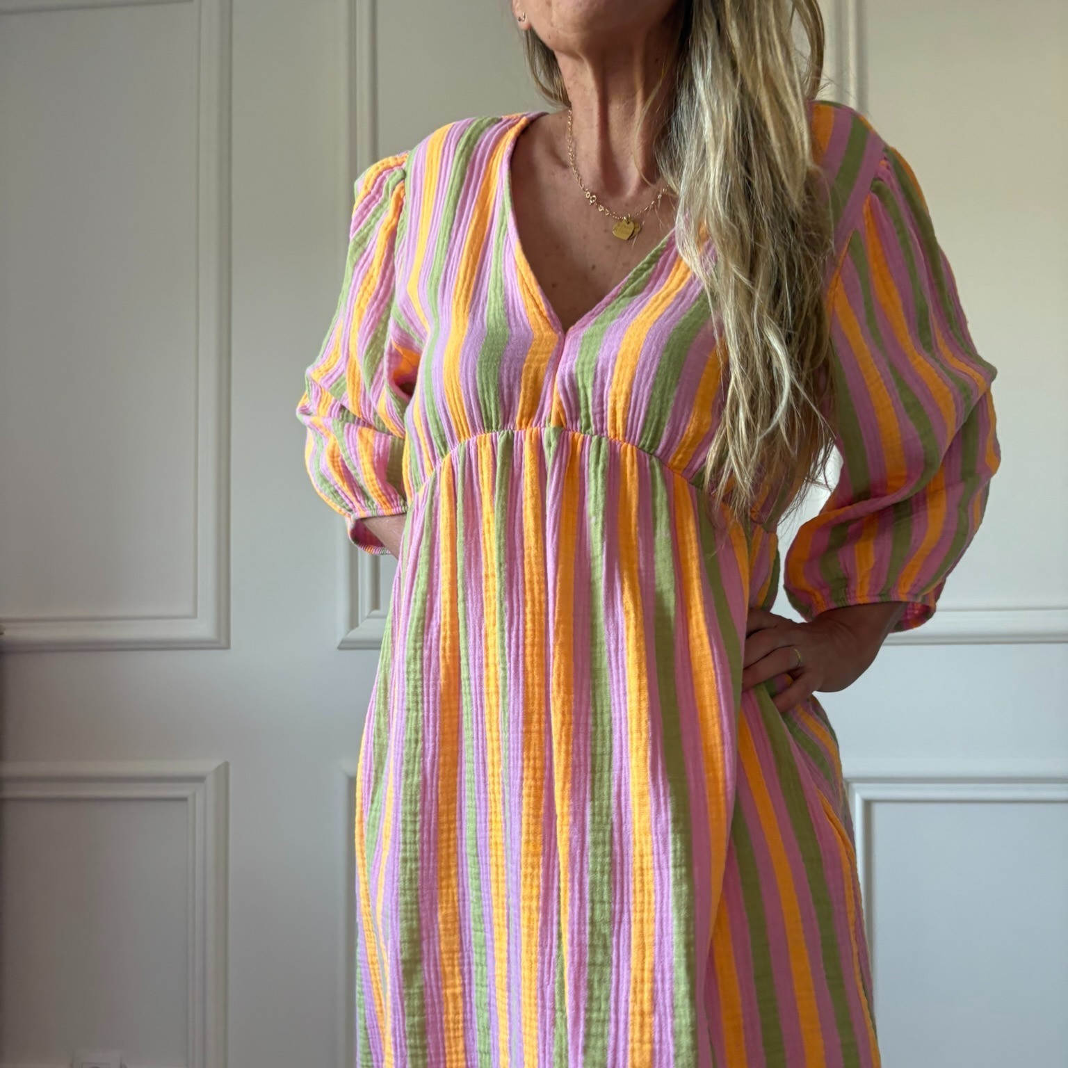 ROBE GEORGIA EN GAZE DE COTON MI LONGUE RAYURE ORANGE NOELINE (1)