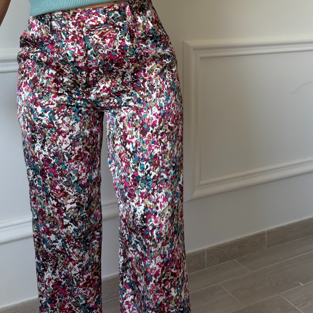 Pantalon tacheté  dans les tons bordeau avec tissu satiné peace nlove.JPEG (3)