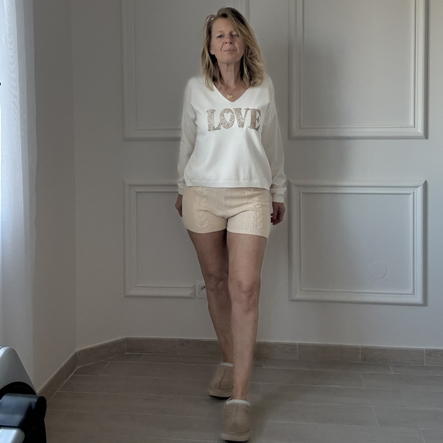 LOVE PULL APRIL VINTAGE ECRU ET OR (8)