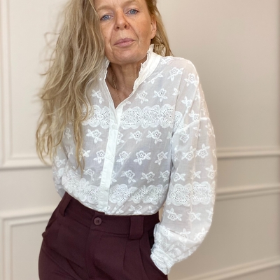 chemise en broderie anglaise blanche carla giannini (4)