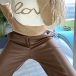 Pantalon simili cuir camel