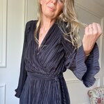 robe noire plissée peace nlove cache-coeur (10)