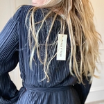 robe noire plissée peace nlove cache-coeur (7)