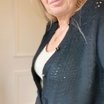 cardigan noir en maille ajouree tout doux peacenlove (3)