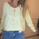 PULL JAUNE GIRAFE OR DORE CARLA GIANNINI