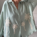SARAH JOHN - VERSION M - MUSY MUSE BAHAMAS - Chemise vert deau en gaze de coton (1)