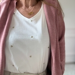 EMMA ELLA PARIS PETIT CŒUR - Tee Shirt blanc avec broderie doré cœurs (19)