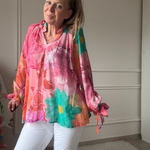 10 BLOUSE EN VOILE DE COTON NOELINE GROSSES FLEURS ROSES (2)