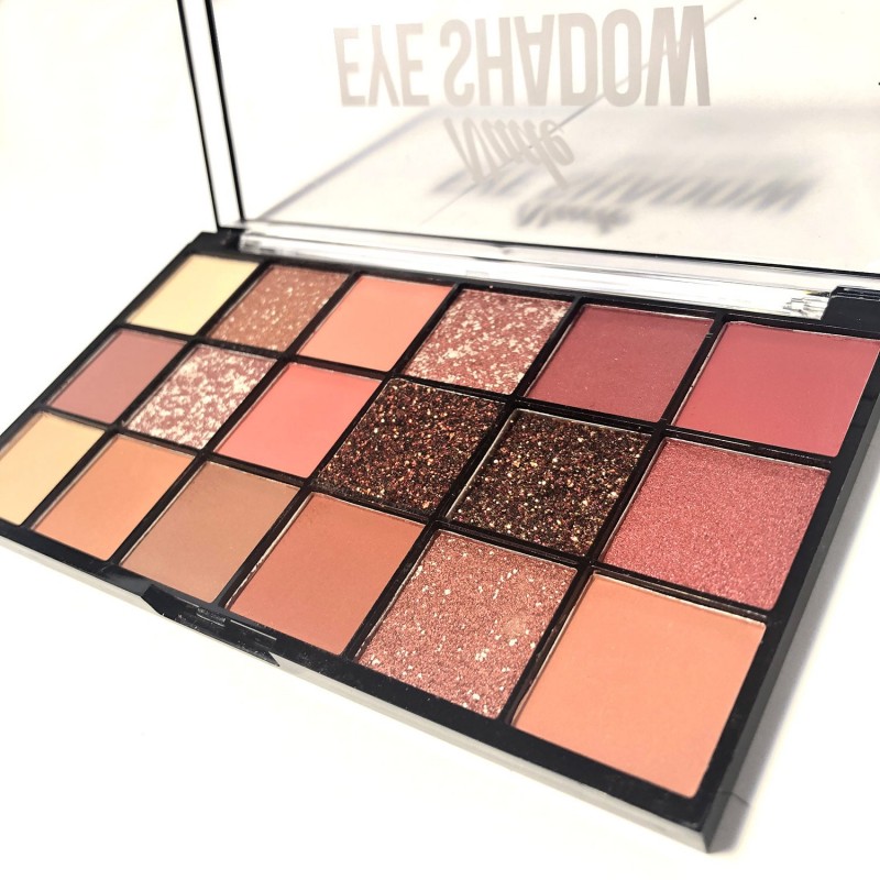 palette-nude-matte-et-brillante-SOIREE