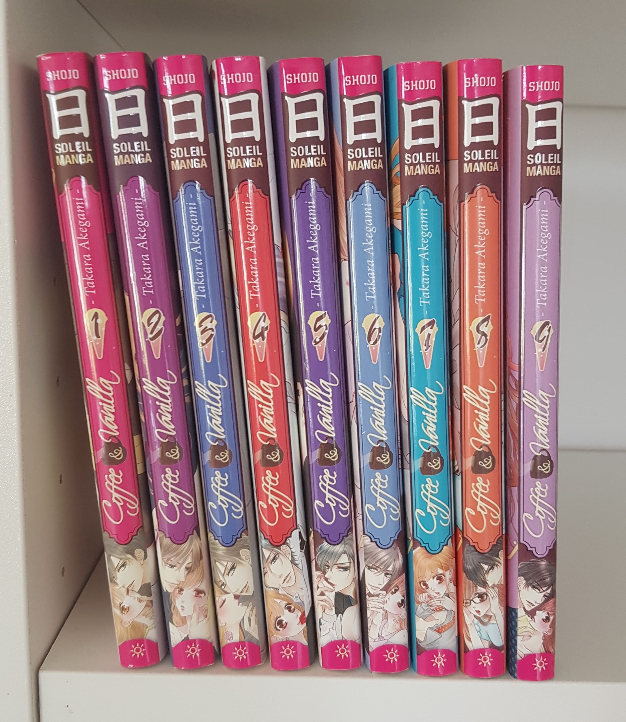 Coffee et Vanilla : Tome 1 à 9 (manga de Takara AKEGAMI)