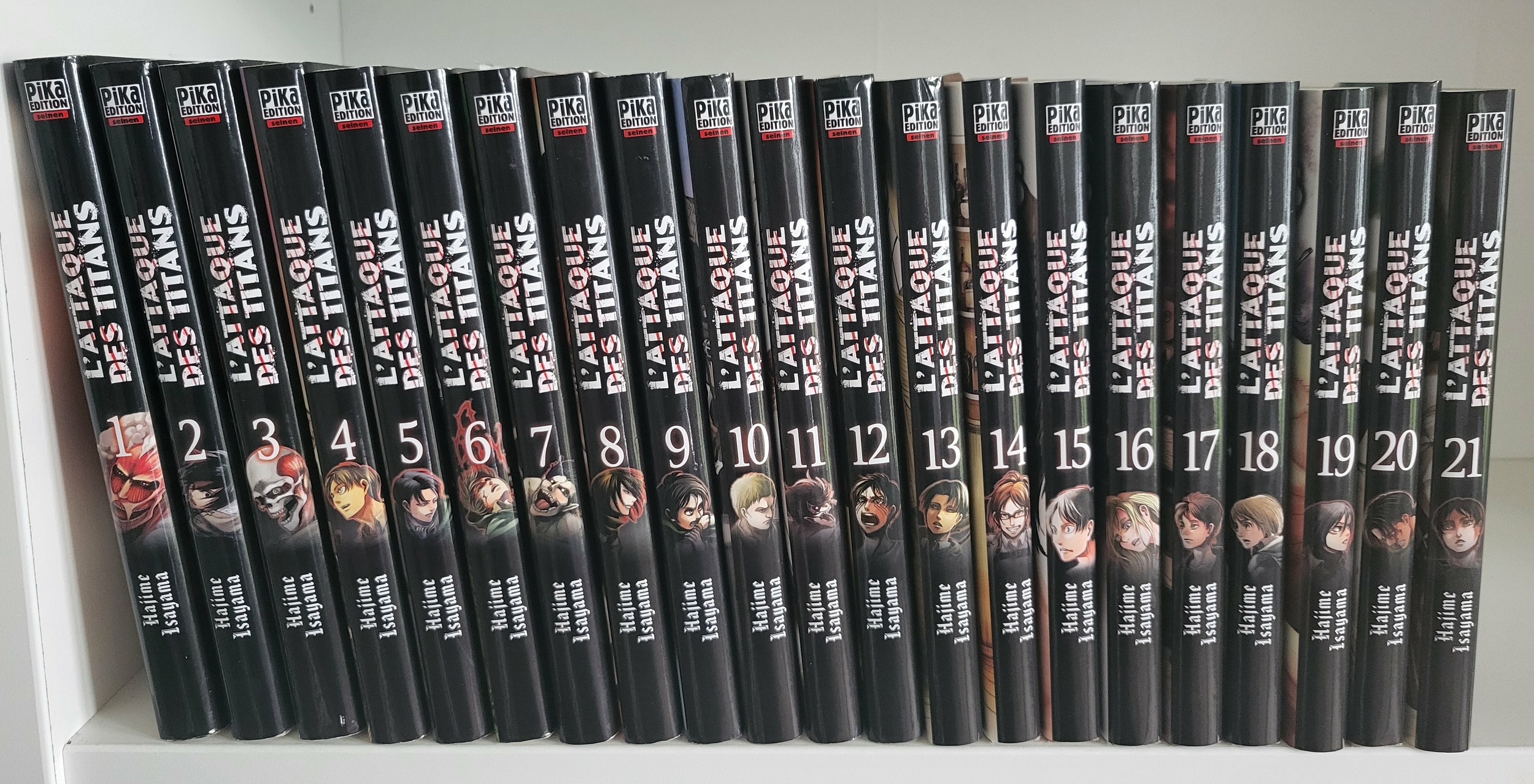 L\'Attaque des Titans : Tome 1 à 21 (manga de Hajime ISAYAMA)