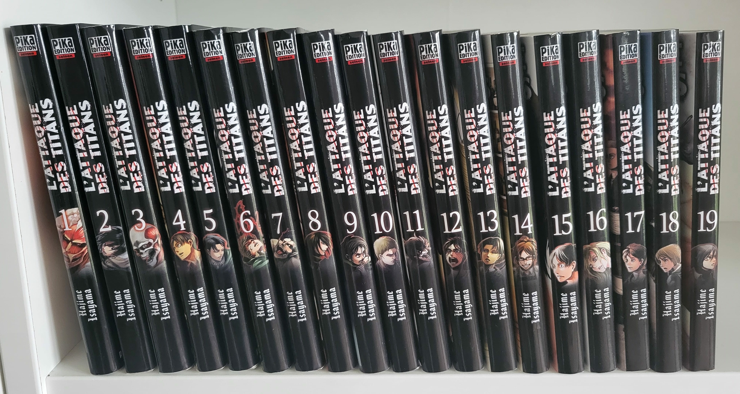 L\'Attaque des Titans : Tome 1 à 19 (manga de Hajime ISAYAMA)