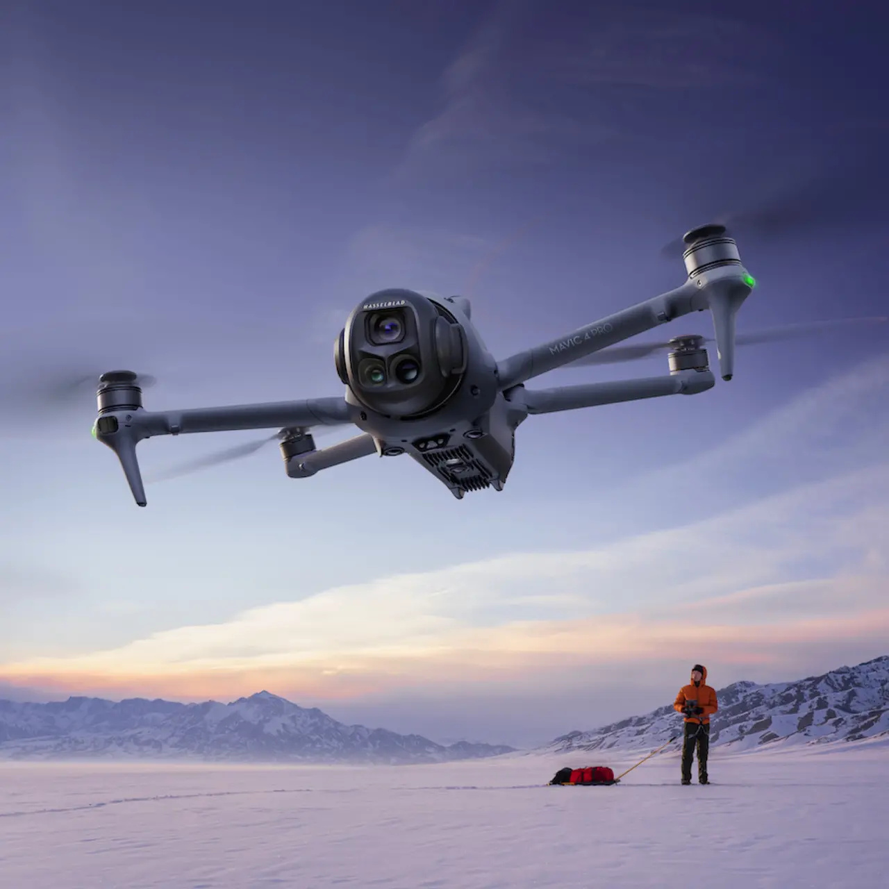 Vue complémentaire officielle du drone DJI Mavic 4 Pro